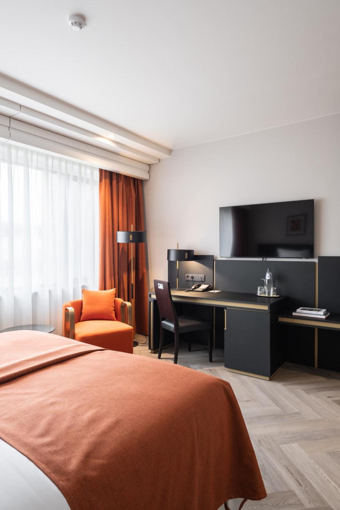 Hyllit Hotel Антверпен Экстерьер фото