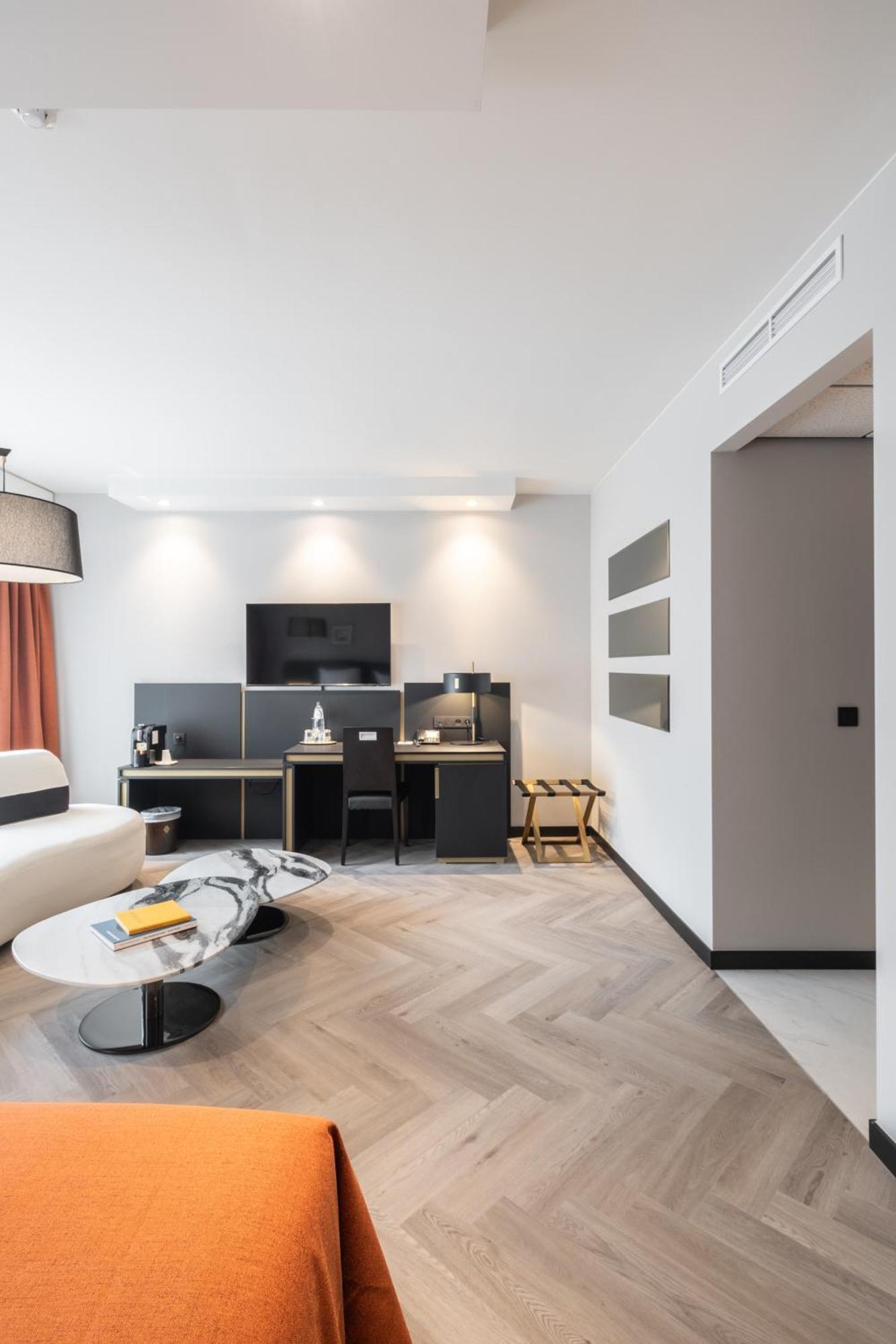 Hyllit Hotel Антверпен Экстерьер фото